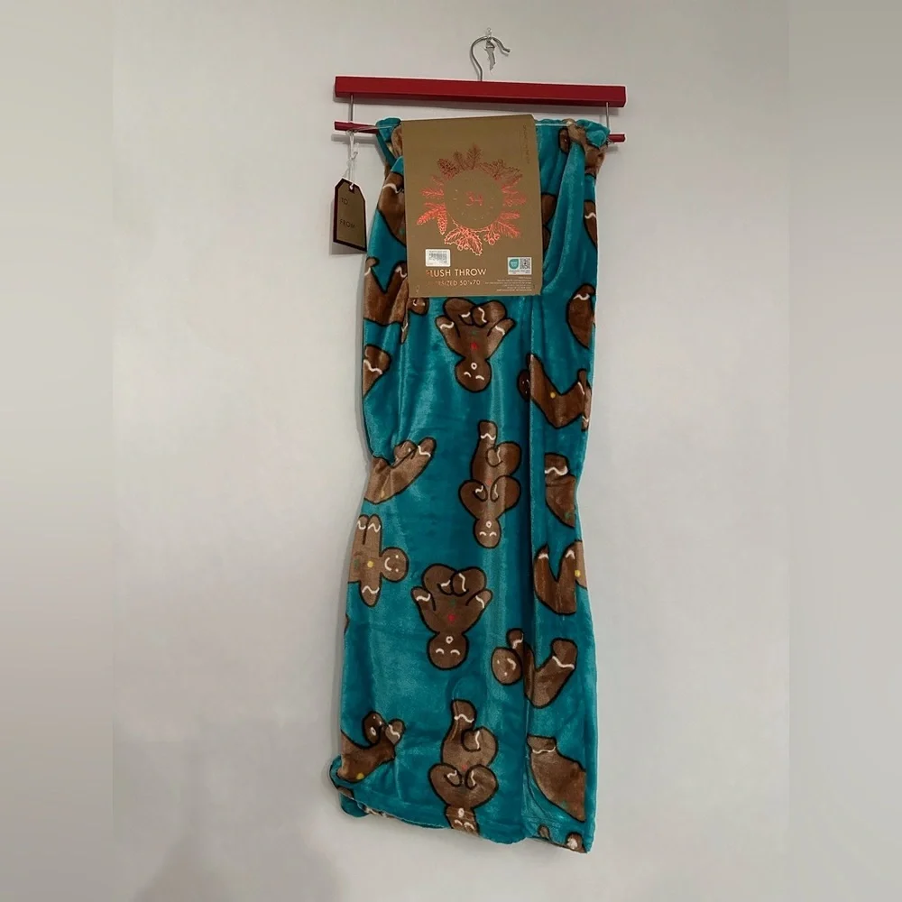 NWT 34 Artisan Gingerbread Man Yoga Plush Throw Blanket Holiday Gift Idea Cozy